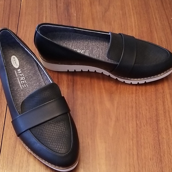 Dr. Scholl's Shoes - Dr. Scholl's Be Free energy technology blk shoes!